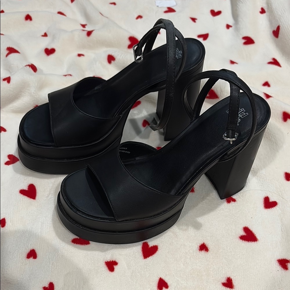 Wild Fable Black Platform Heels with Chunky Sole size 7.5 - Picture 3 of 5